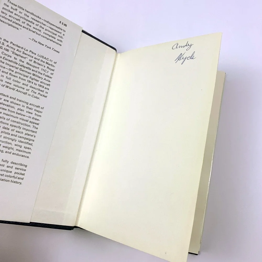 VTG Pocket Encyclopedia‎ Of World Aircraft in Color Attack and Training Air Pair